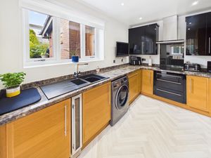 Photo 44- click for photo gallery